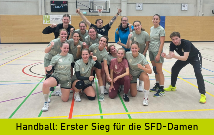 jubelfoto der Handballerinnen nach Sieg gegen Erkrath